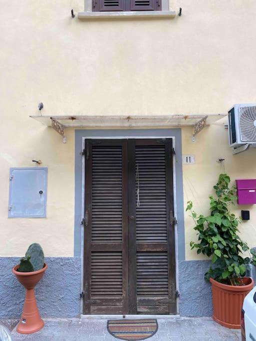 Appartamento Ca Rara Pied A Terre Marina Di Carrara Esterno foto